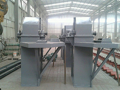 山東NE型(xíng)鬥式提升機