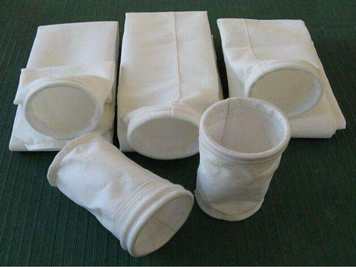 山東拒水(shui)防油針刺氈(zhān)除塵布袋